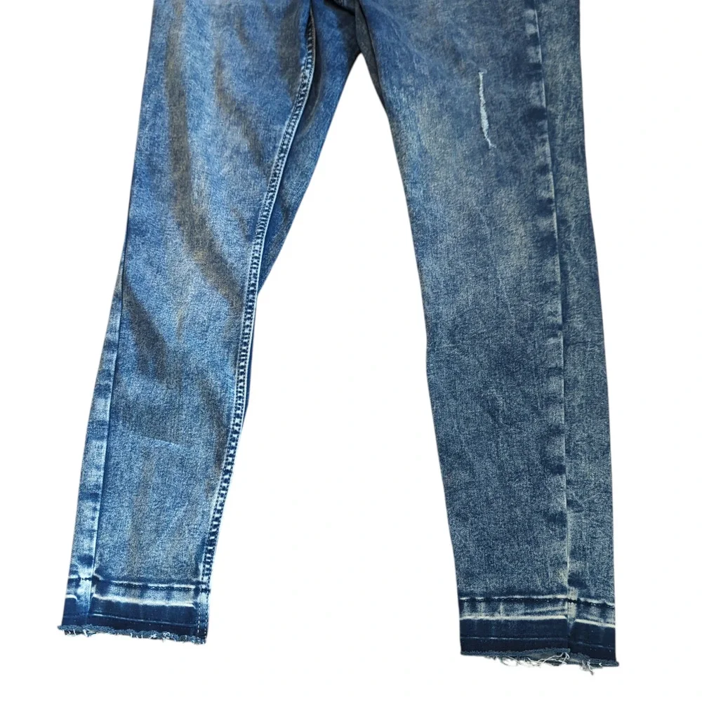 JUSTICE Girls 16 Plus Blue Distressed Skinny Jeans Casual School Medium Rinse